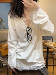 设计感小众蕾丝拼接V领长袖T恤女春秋内搭纯色打底衫宽松百搭上衣