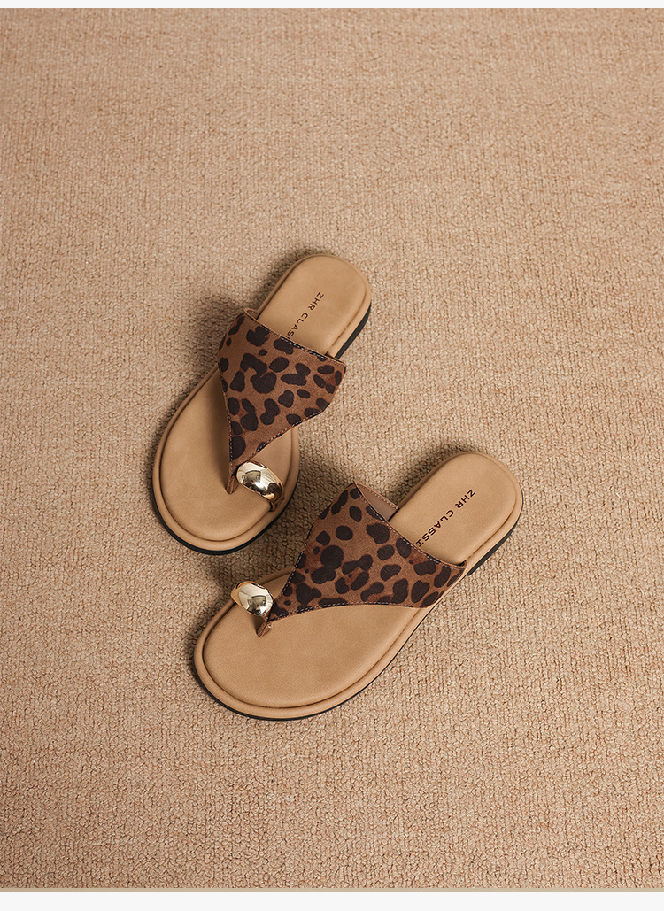 Dép sandal xỏ ngón nữ đế bệt họa tiết da báo — Q82 Hạnh chi tiết 22