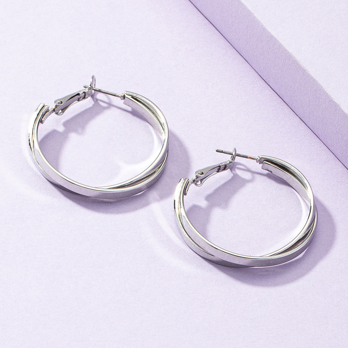 Metal Twist Hoop Fashion Earrings One Pair Wholesale Jewelry Nihaojewelry display picture 2