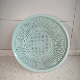 家用盆;扫把、簸箕;垃圾桶