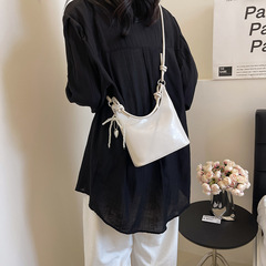 今年流行手提小包包女2024夏季新款水桶包百搭洋氣質感腋下斜挎包