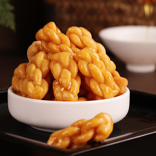 Whole box of handmade independent small packaging office casual Internet celebrity snacks wholesale salt and pepper brown sugar small twists