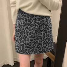 2025秋冬羊毛高腰直筒裙气质豹纹短裙显瘦百搭复古包臀半身裙女TM