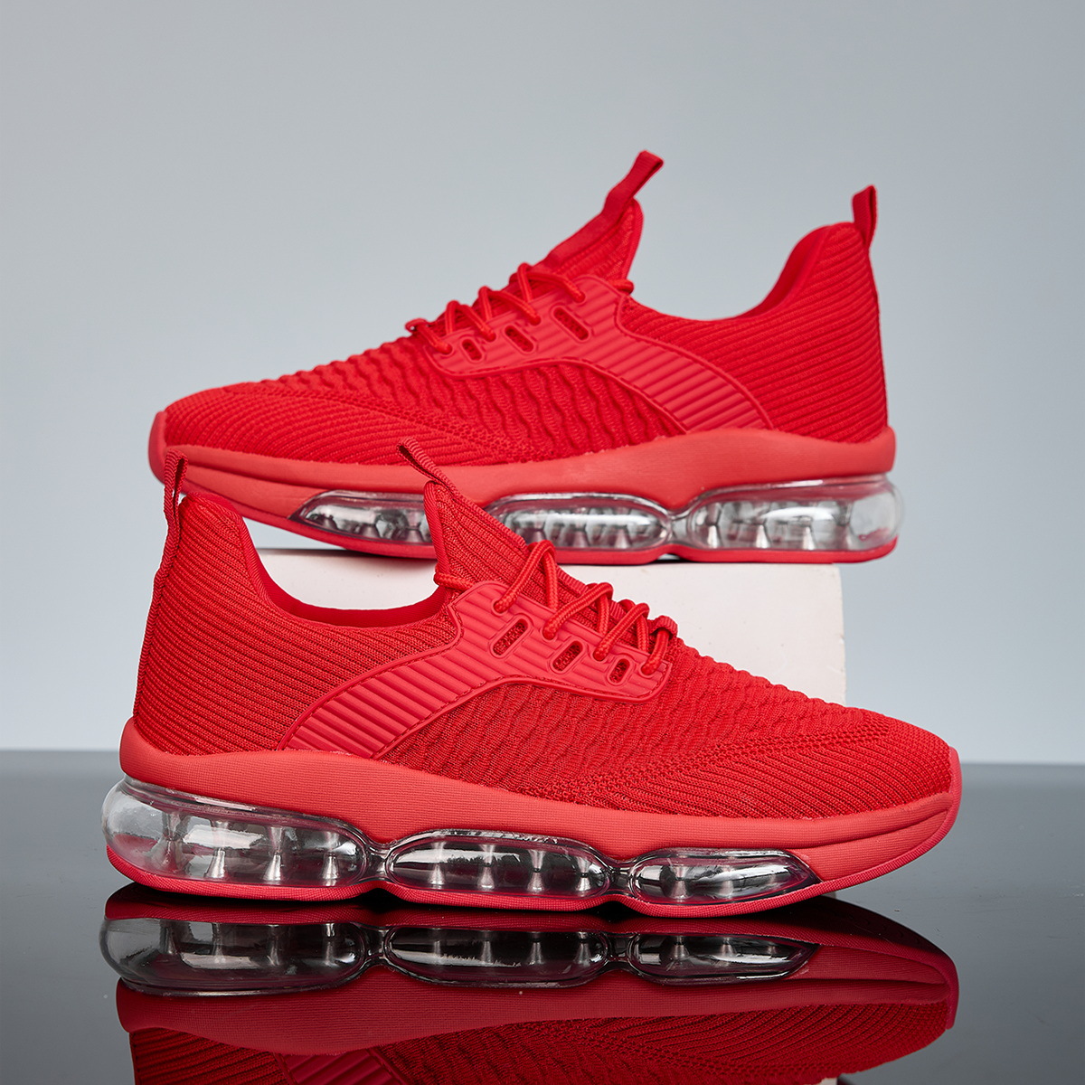 Breathable White Mesh Running Shoes For Men With Air Cushioning_voghion.com