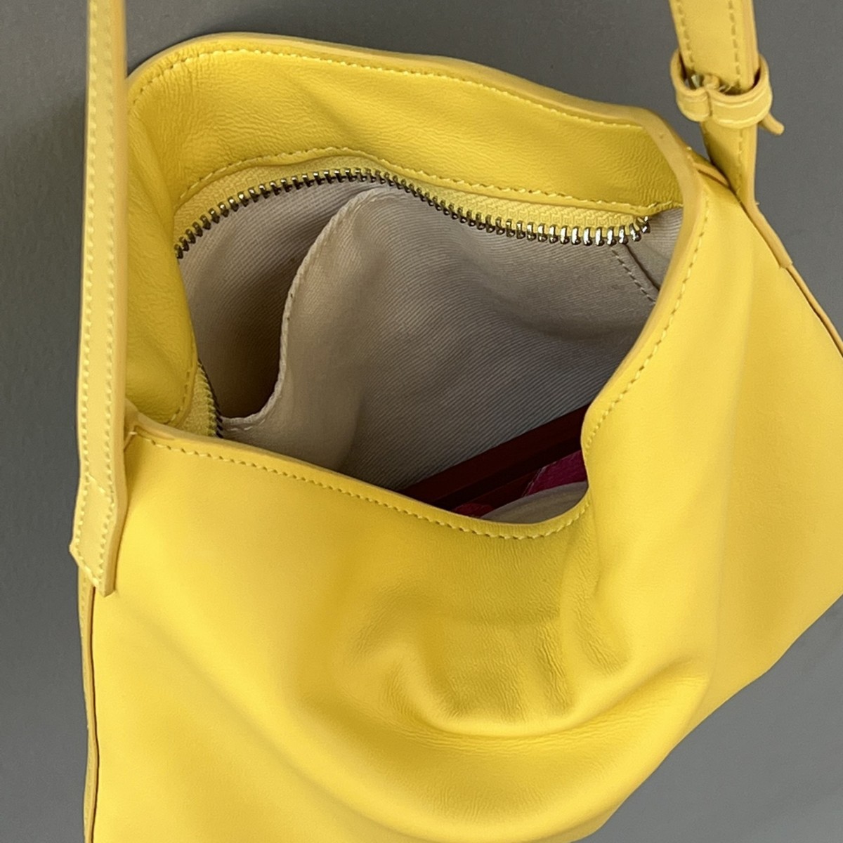 Premium Texture Retro Large Capacity Women's Bag 2025 New Trendy Crossbody Fashion Single Shoulder Bucket Bag - Thumbnail 4