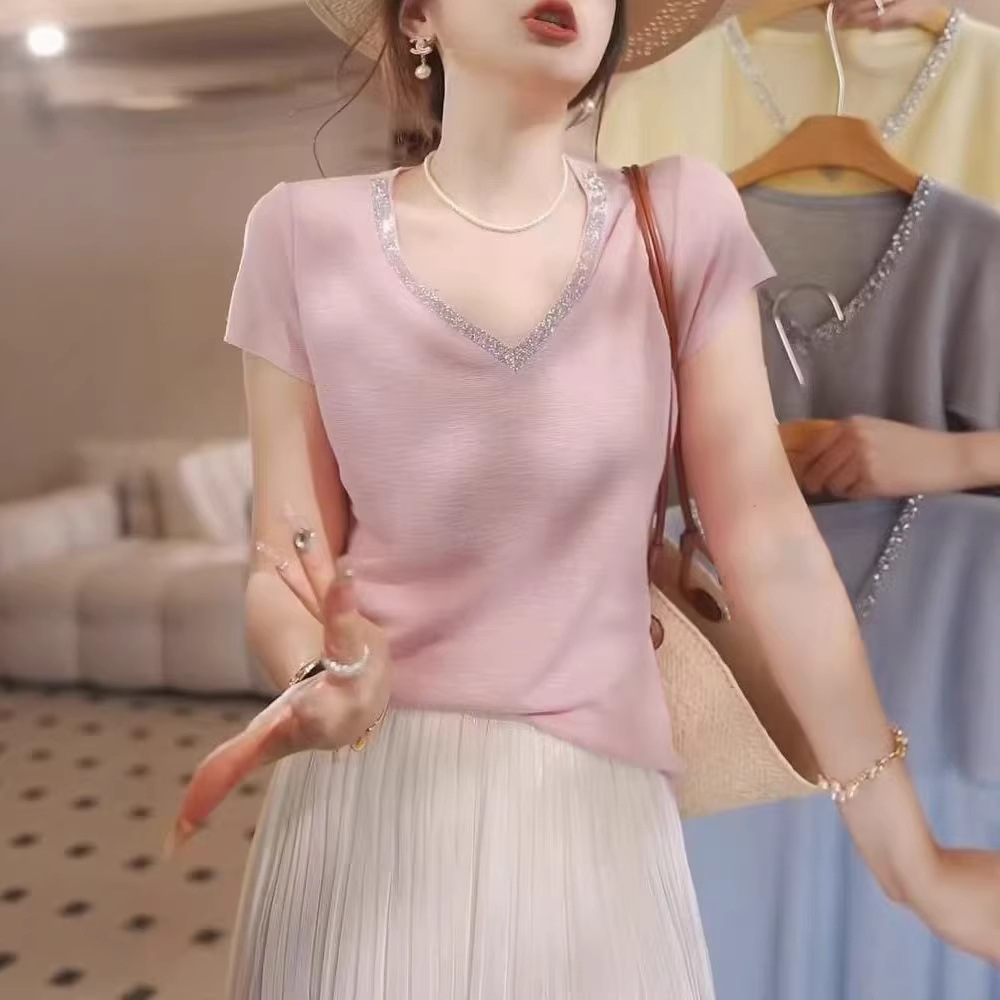 Áo thun ngắn tay nữ cổ chữ V đính đá lấp lánh phong cách Hàn Quốc — màu xanh nhạt chi tiết 1