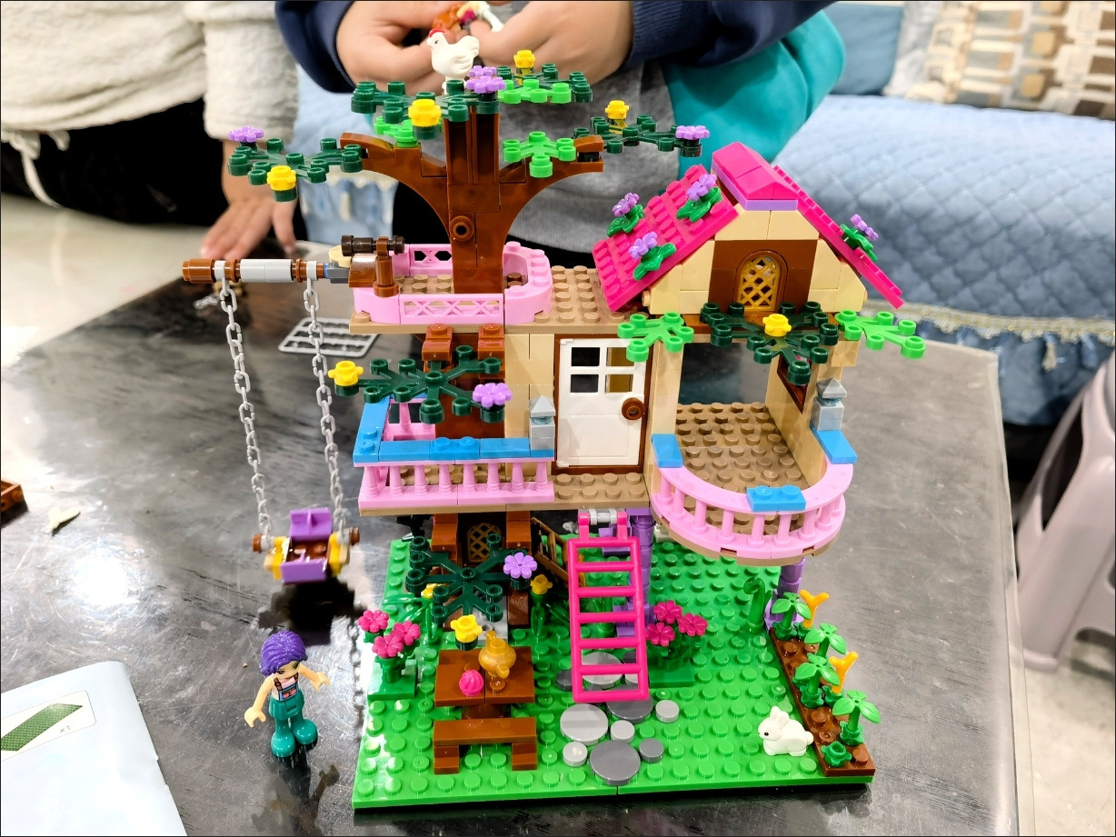 판타지 트리하우스 컬러풀 백