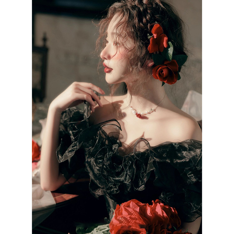 Black Studio Photo Theme Photography Engagement Wedding Couple Dress Portrait Evening Wear_voghion.com