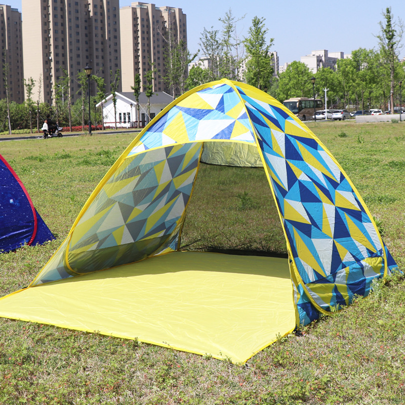 Beach tent in stock supply cross-border Amazon full automatic 2 seconds open outdoor sunshade tent manufacturers