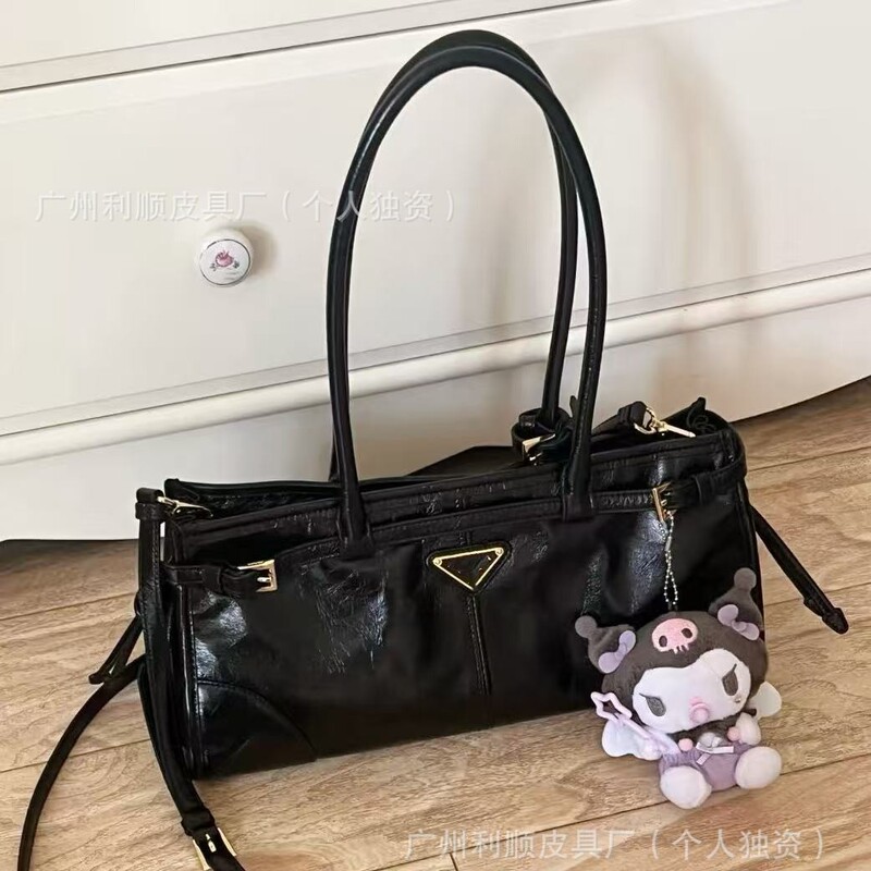 Foreign Trade Guangzhou High-Quality P Brand Lush Soft Oil Wax Leather Long Handbag Underarm Women's Bag Baguette Genuine Leather Tote Shoulder Bag