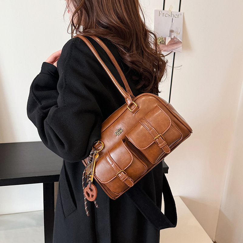 Cross-border new women's handbag, fashionable and versatile, retro, light luxury, high-end, suitable for daily commuting, shoulder bag, underarm bag