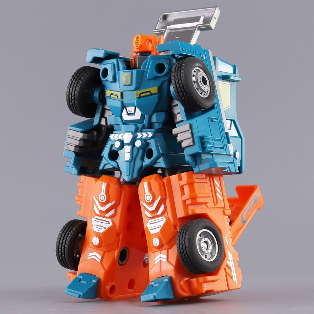 惯性卡车机甲机器人战警模型益智男孩礼物儿童变形汽车玩具宝宝