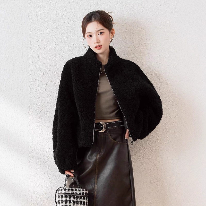 2025 New Autumn and Winter Sheepskin Fur One-Piece Stand-Up Collar Zipper Fur Outwear Women's Short Pure Lamb Wool Outwear
