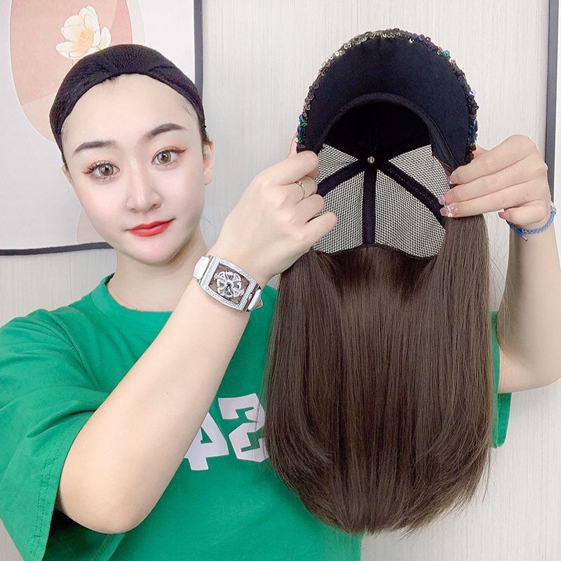 Sombrero y peluca todo en uno moda mujer versátil cara que muestra pequeños pelo corto y rizado sombrero para el sol estilo deportivo protección solar gorra de béisbol con lentejuelas