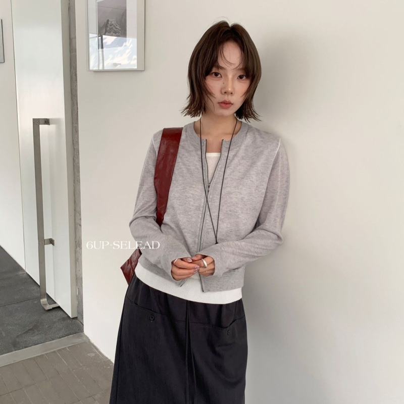 6up Early Spring Korean Style Fake Two-Piece Color-Block Sweater for Women 2026 Guangzhou 13Th Row New Minimalist Versatile Lazy Style 60018 6up Early Spring Korean Style Fake Two-Piece Color-Block Sweater for Women 2026 Guangzhou 13Th Row New Minimalist Versatile Lazy Style 60018