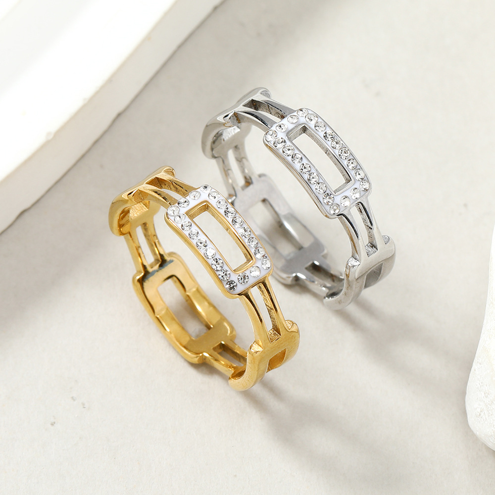 Joyas de acero inoxidable europeas y americanas Fashion Square geométrica arcilla diamante incrustado cadena anillo de acero de titanio anillo de personalidad de lujo ligero