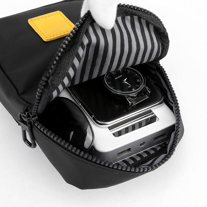 Nueva marca de moda bolsa de mensajero del hombro de los hombres de estilo coreano casual bolsa de pecho pequeño bolso del teléfono móvil de los hombres logotipo impreso