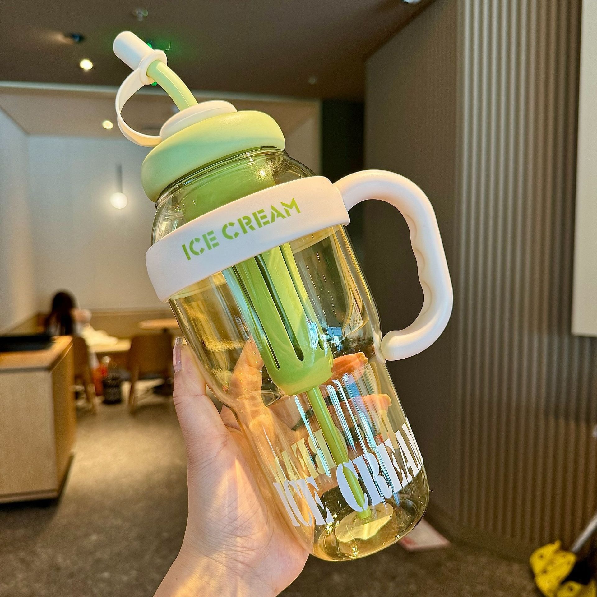Giant Water Bottle With Handle, Large Capacity Summer Student Cup_voghion.com