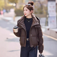 中老年羽绒服女2025新款短款50多岁妈妈秋冬装时尚洋气格子厚外套