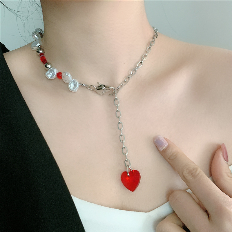 Retro Titanium Steel Pearl Heart-shape Necklace display picture 9