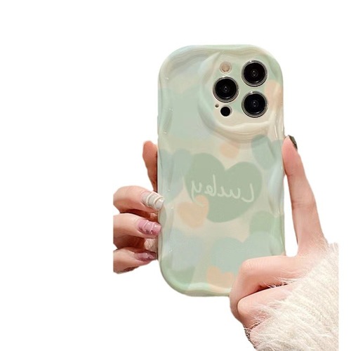 Apply the Full-Screen Lucky Heart design to Apple iPhone 14 Pro, 15 Pro Max, 13, 12, and 11/XS phone cases for a cute and youthful look.