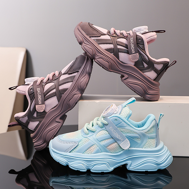 Summer children's running sneakers made of mesh for boys