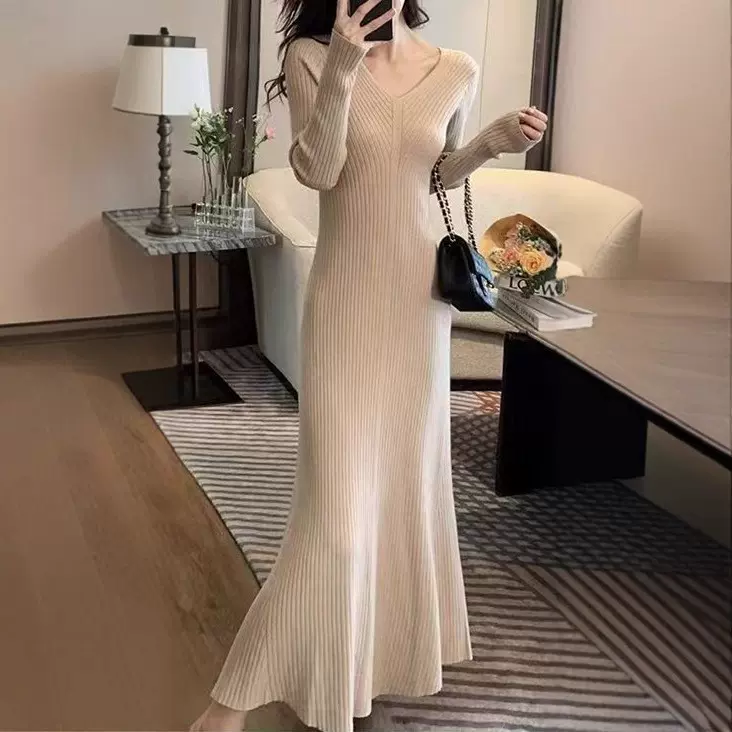 御姐风v领气质针织连衣裙女秋冬女装修身内搭长裙毛衣包臀鱼尾裙
