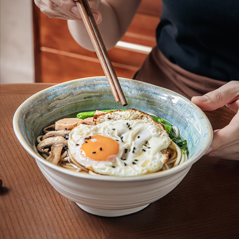 Yu Day Green de alto valor irregular horno de tazón de fideos de cerámica de tazón Douga característica de tazón de fideos de ramen retro exportación transfronteriza
