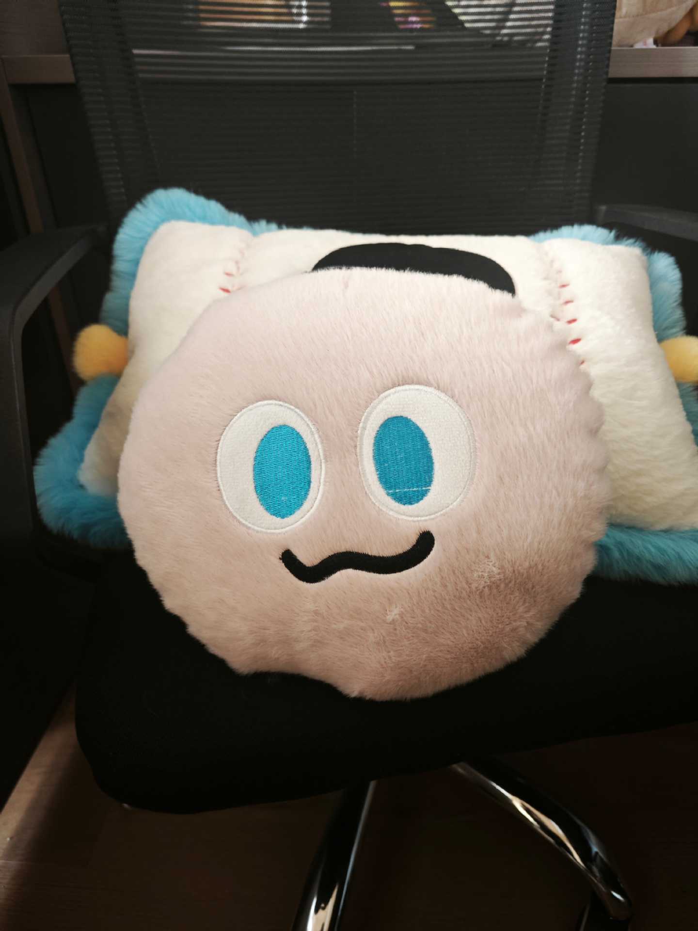 Pink Emoticon Pack, Cute Cartoon Car Headrest, Car Neck Pillow, In-Car Cushion, Pillow