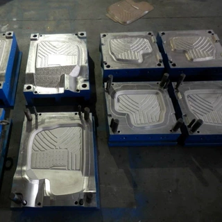 新型汽车脚垫模具设计 汽车配件模具加工 铸铝汽车脚垫加工定制