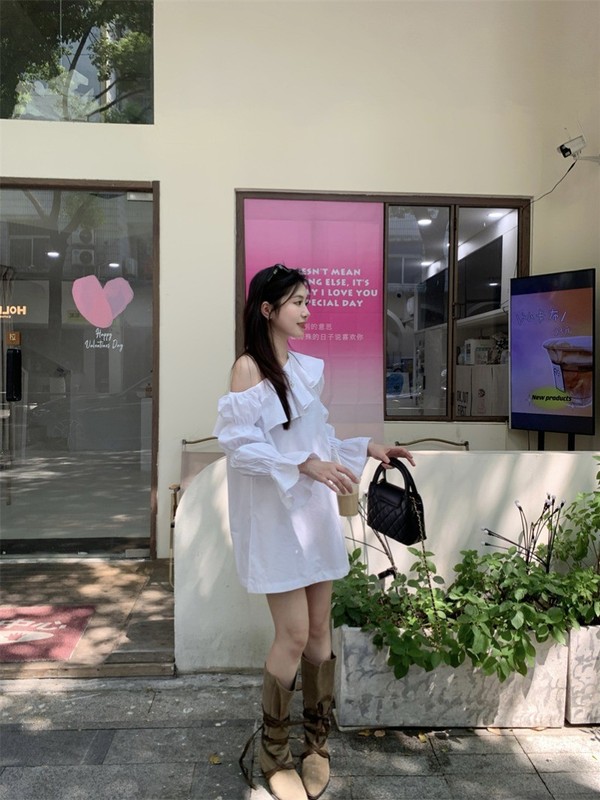 法式温柔风荷叶边斜肩连衣裙女早秋季气质感绝美宽松a字短裙|undefined