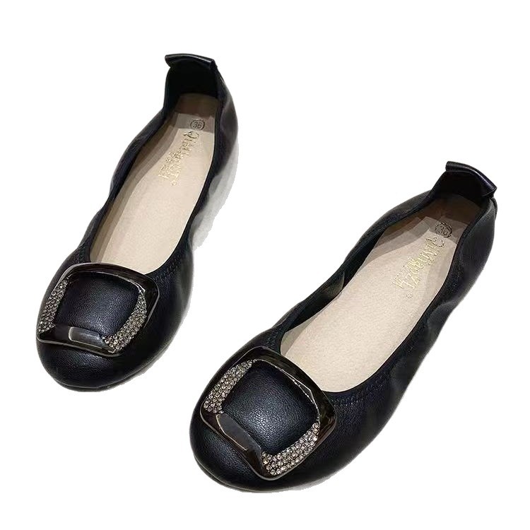 2026 verano nuevo diamante negro botón cuadrado zapato plano de cuero suave confortable cabeza redonda un zapato de mujer