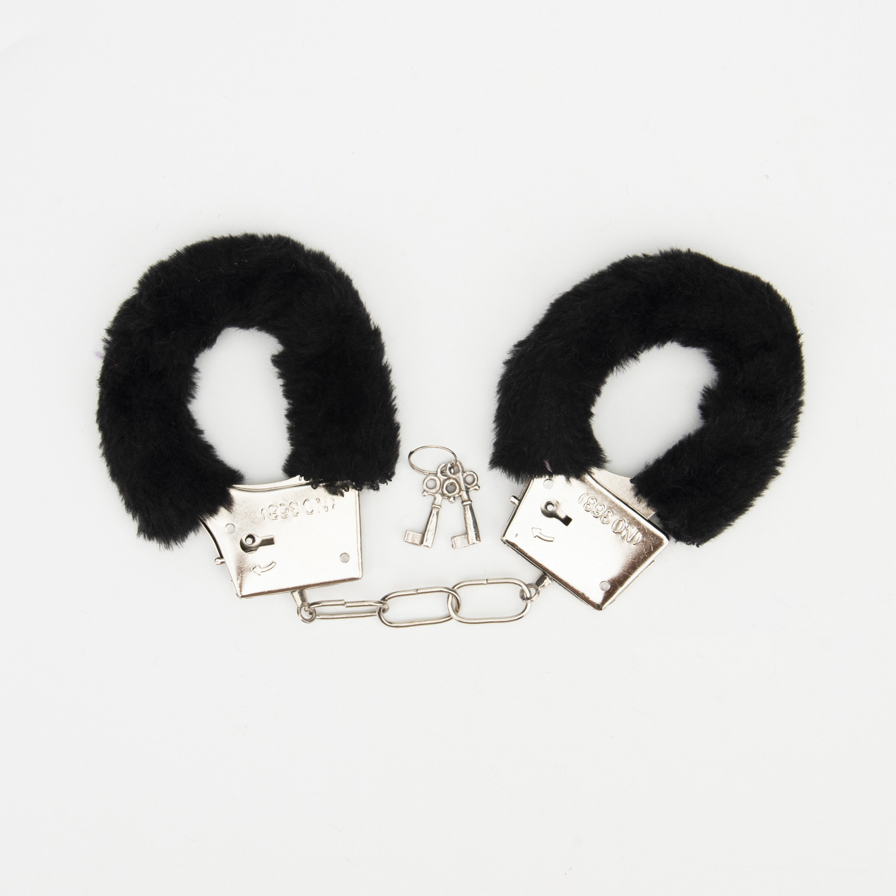 Plush Couple’s Bed Restraint Set with Metal Handcuffs and Straps — detail image 3