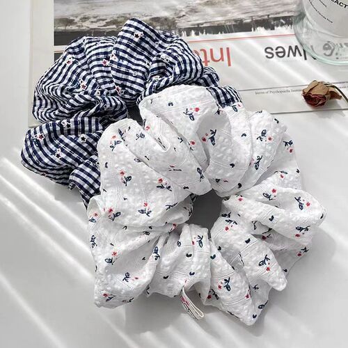 Vintage artistic style blue and white plaid hair tie with small floral pattern, large intestine hair ring, Mori girl versatile hair accessory for ponytail.