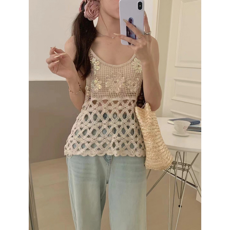 Knitted vest
