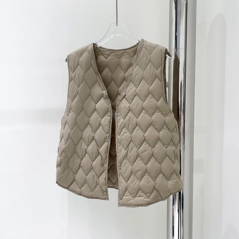 Otoño y invierno estilo chaleco de pluma de diamante caliente de mujer ligero revestimiento interior con chaleco de cuello en V delgado abrazadera de hombro