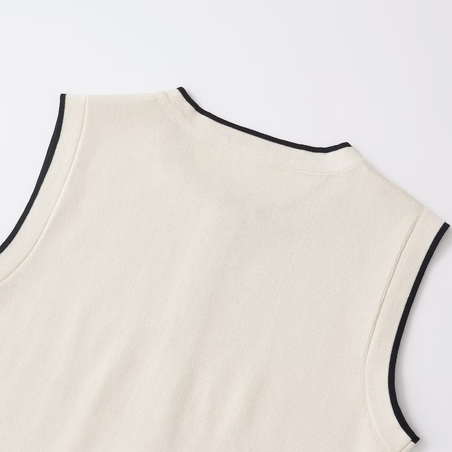 Damenbekleidung 2024 Herbst und Winter neue Street Fashion Kontrastfarbe Rundhalsweste_voghion.com