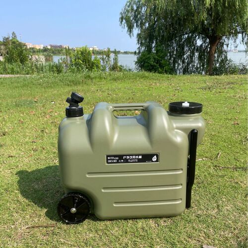 Manufacturer Direct Supply Camp Outdoor Water Faucet PE Water Barrel Portable Telescopic Rod Large Water Storage Car Mounted Drinking Water Storage Tank