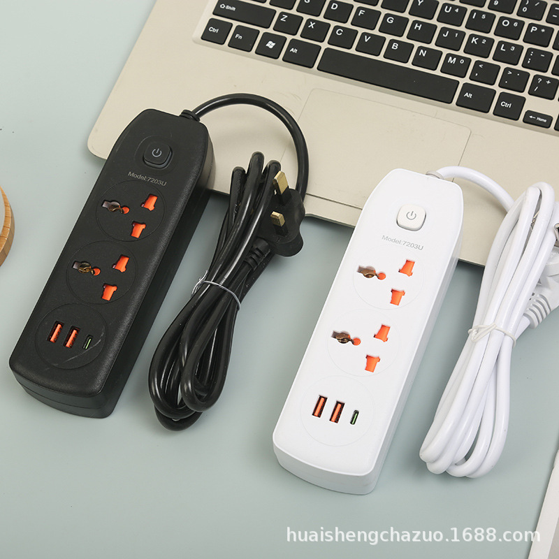 2USB+1Type-c沙特插排带安全门中性袋子包装英标阿联酋欧标美标