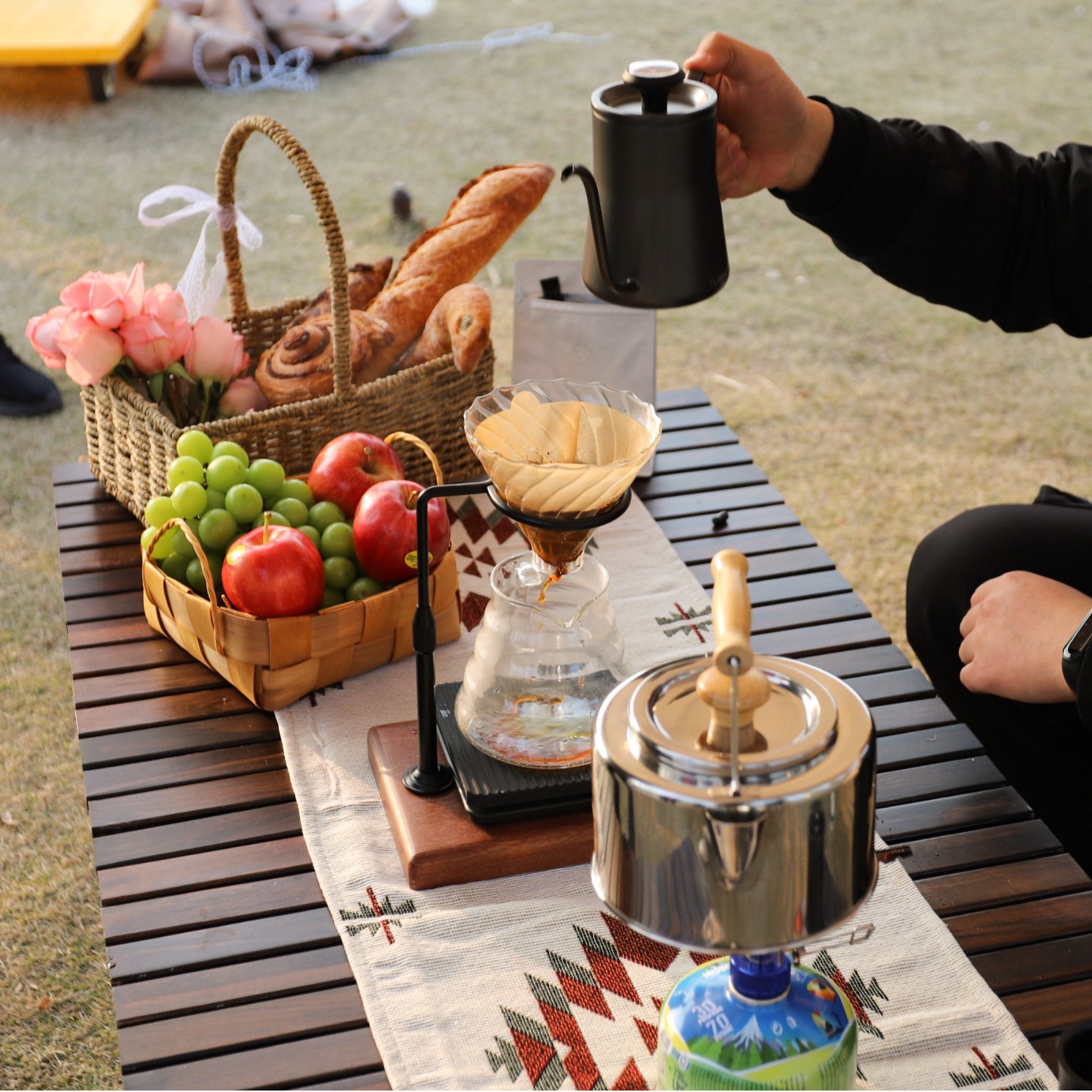 Caja de regalo de conjunto de café de mano molino de mano mano máquina de café de regalo completo cafetera de café al aire libre combinación doméstica