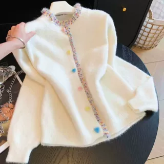 设计感彩色花边爱心扣圆领毛衣开衫女秋冬新款高级感针织上衣外套