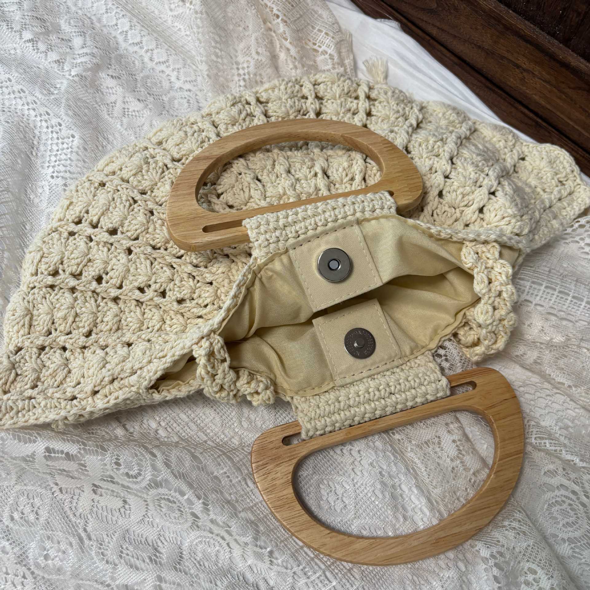 New Summer Beach Vacation Bag For Women, Large Capacity Niche Shell-Shaped Shoulder Bag, Simple Wooden Handle Handbag - Thumbnail 3