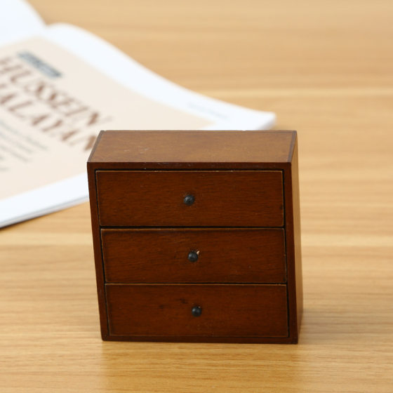 DIY Doll House Model 1:12 Miniature Mini Furniture Walnut Color Combination Cabinet Simulation Furniture Display Cabinet