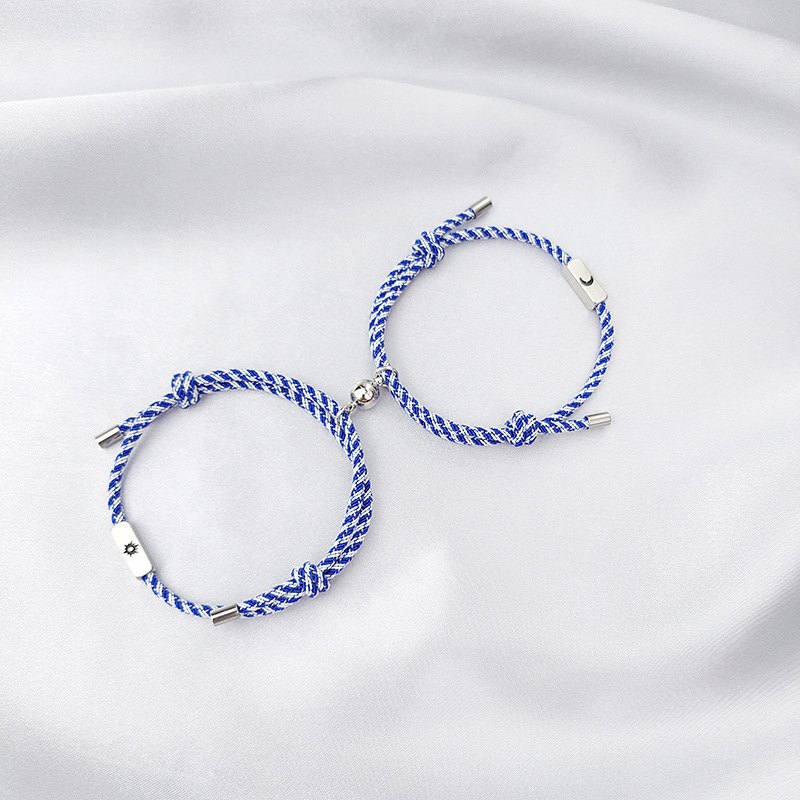 Nihaojewelry Bijoux En Gros Simples Bracelets De Couple Aimant Soleil Et Lune En Acier Inoxydable display picture 7