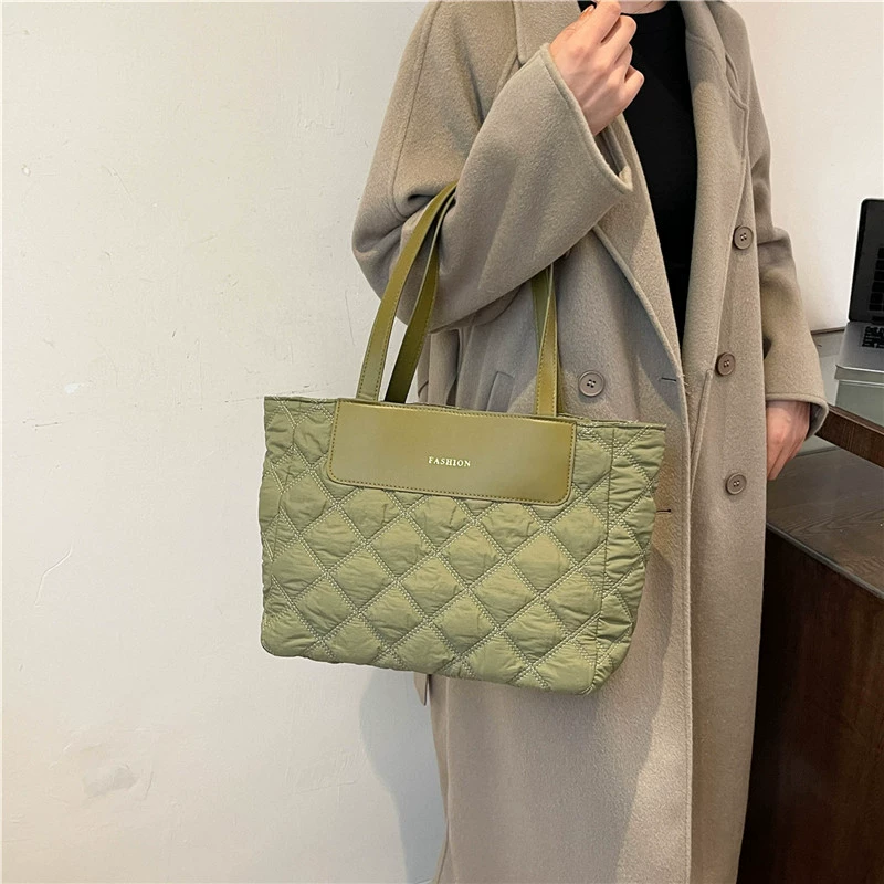 Capacious shoulder bag, demi-season one-shoulder bag, down jacket
