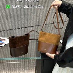 磨砂真皮水桶包包女2025新款高级感时尚单肩包复古拼接斜挎包小包