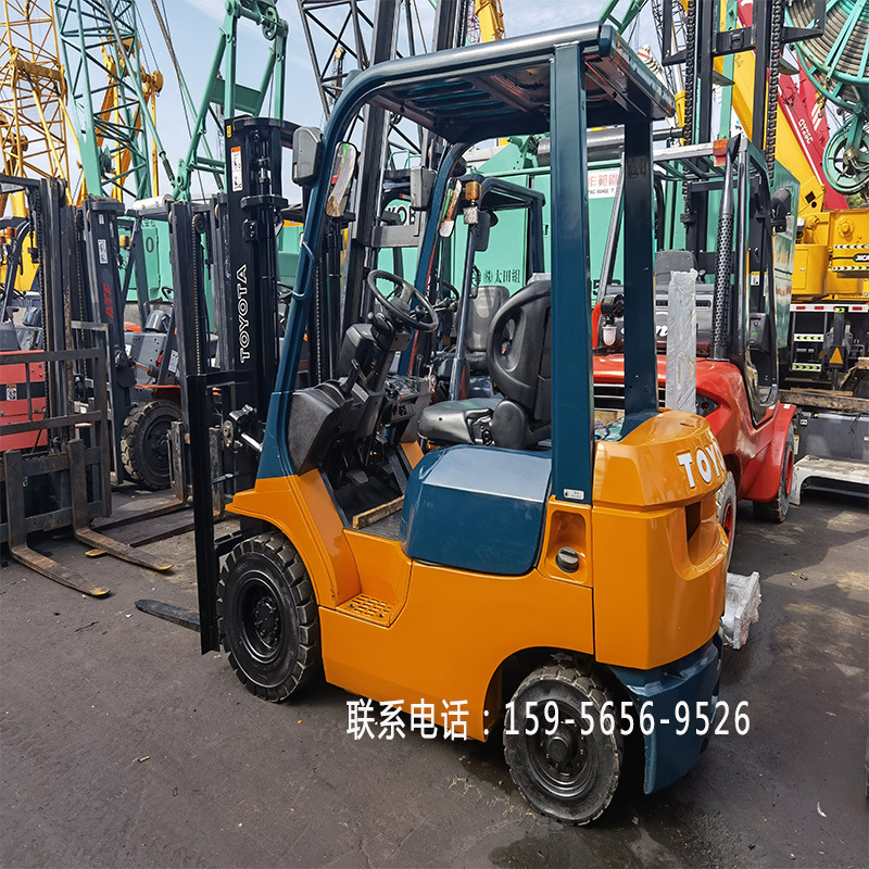 TOYOTA丰田1.5吨 2.5吨 3吨二手进口前移式叉车 二手内燃叉车现货