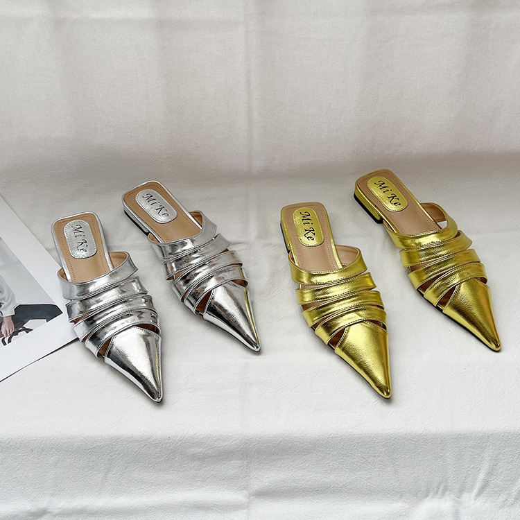 Net rouge même style or bout pointu creux demi pantoufles femmes 2023 été style européen et américain Baotou rétro chaussures plates à talons bas_voghion.com