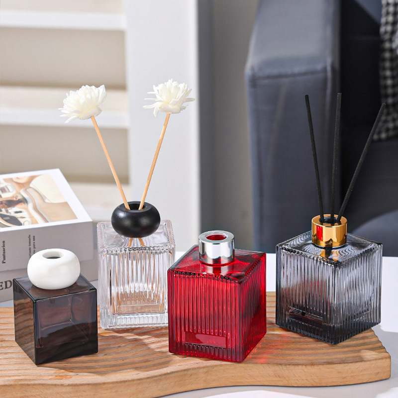 Botella de fragancia cuadrada vertical botella de perfume decoración para el hogar decoración botella de fragancia de vidrio botella de fragancia