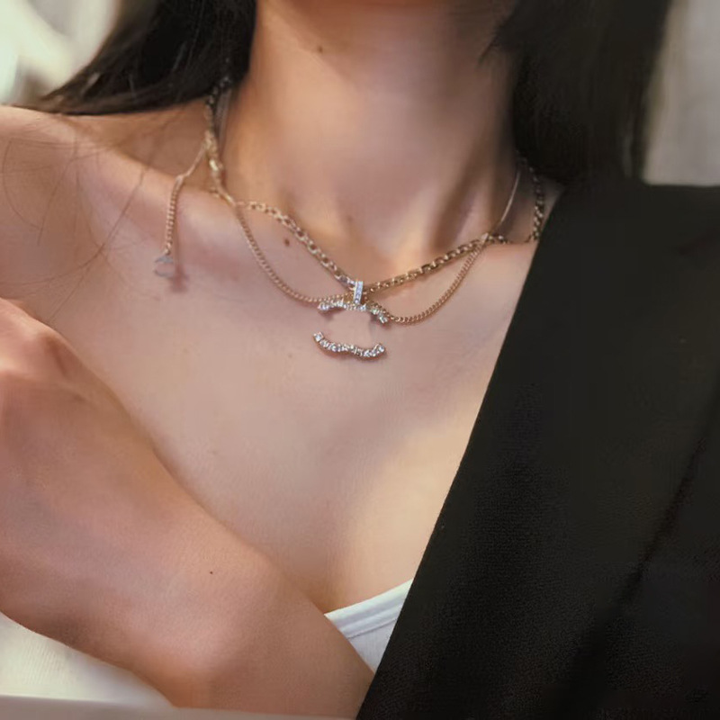 2026新款vintage经典字母项链双层镶钻中古浮雕颈链女长款毛衣链